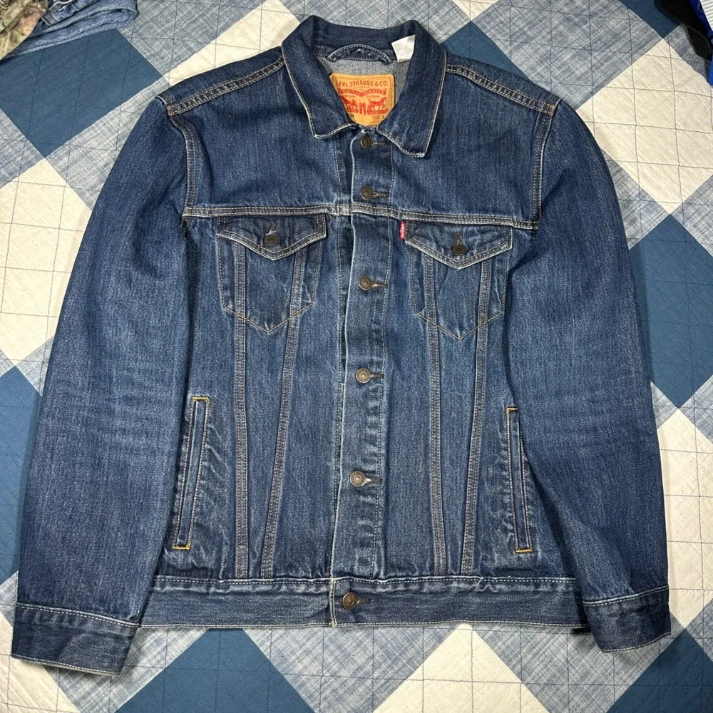 Levi's Type 3 Trucker Jacket‎ Mens Size L Dark Wash Blue Denim 72334